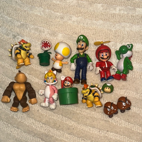 Source Unknown Other - Super Mario Bros Action Figure Set - Green, Red, Yellow, Brown